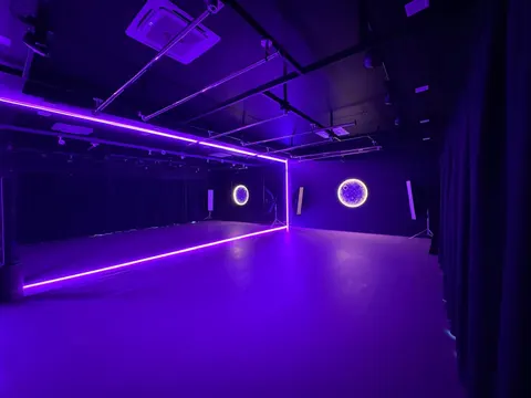 BLACK MOON studio photo